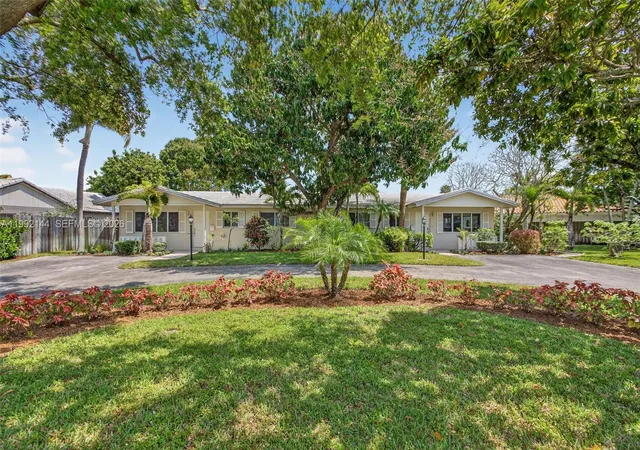 Homes for sale in Lighthouse Point, FL | 3900 Ne 22nd Ave, Lighthouse Point, FL 33064 | MLS# A11992144