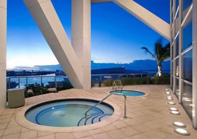 4th image of 888 Biscayne Blvd #1810, Miami, FL 33132 | MLS# A11990166