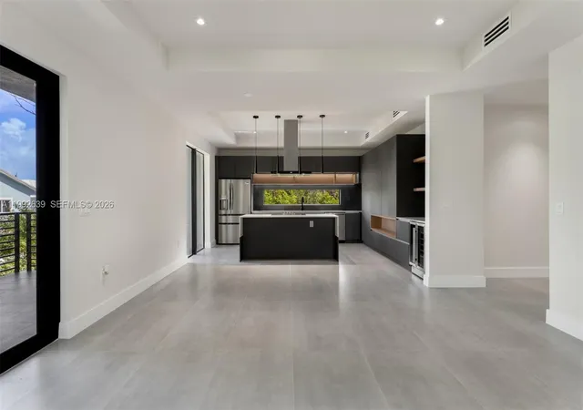 5th image of 20 Coral Dr, Key Largo, FL 33037 | MLS# A11992639