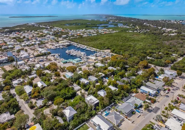 68th image of 20 Coral Dr, Key Largo, FL 33037 | MLS# A11992639