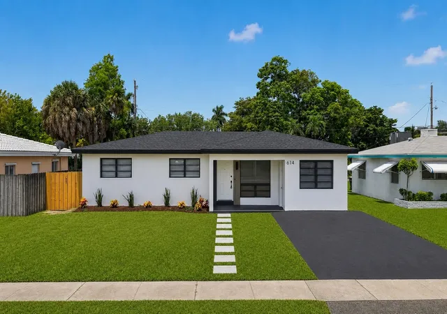 Photo 1 of Single family home for sale at 614 N 32nd Court, Hollywood, FL 33021 | MLS# B26009456 | Listing updated on 2026-09-23
