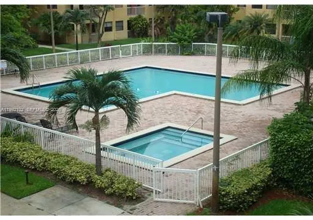 2nd image of 8100 Geneva Ct, Doral, FL 33166