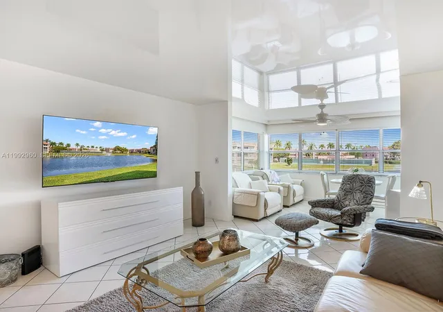 3rd image of 9580 Sunrise Lakes Blvd #205, Sunrise, FL 33322 | MLS# A11992960