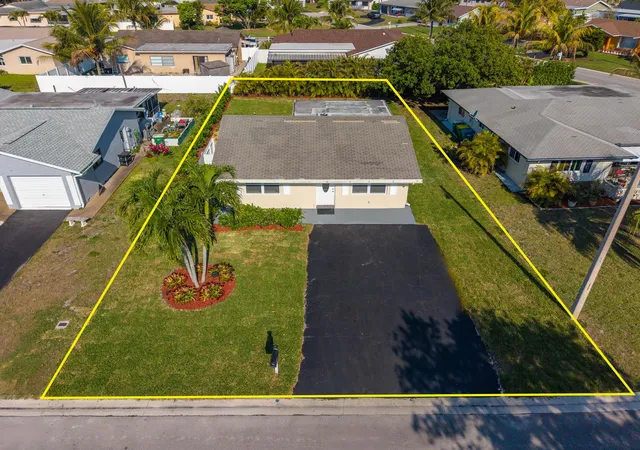 Photo 2 of Sale Pending at 8107 Nw 96th Avenue, Tamarac, FL 33321 | MLS# B26009450 | Listing updated on 2026-10-01
