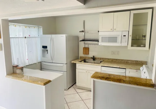 Photo 3 of Condo for sale at 139 Sparrow Dr #2c, Royal Palm Beach, FL 33411 | MLS# B26009575 | Listing updated on 2026-09-23