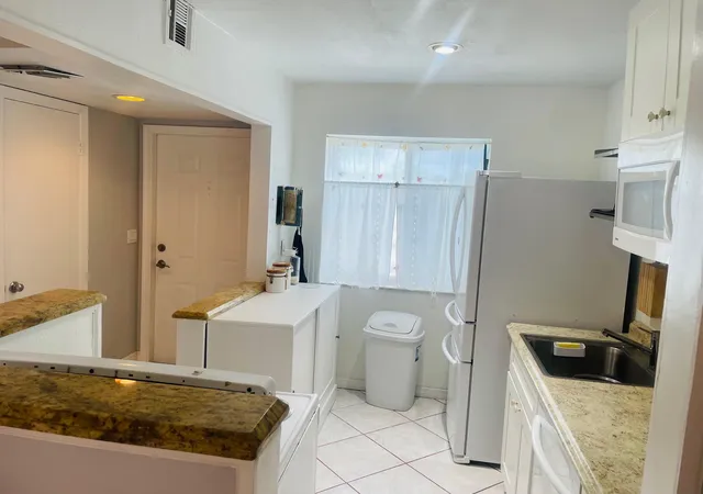 Photo 4 of Condo for sale at 139 Sparrow Dr #2c, Royal Palm Beach, FL 33411 | MLS# B26009575 | Listing updated on 2026-09-23