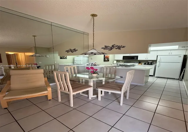 Homes for sale in Hypoluxo, FL | 627 Waterside Drive, Hypoluxo, FL 33462 | Houzeo