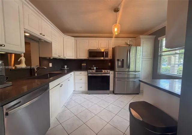5th image of 2403 Antigua Cir #K1, Coconut Creek, FL 33066 | MLS# A11993041