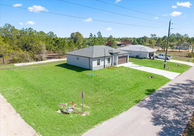 Homes for sale in Lehigh Acres, FL | 2501 E 15th St, Lehigh Acres, FL 33972 | MLS# A11993181