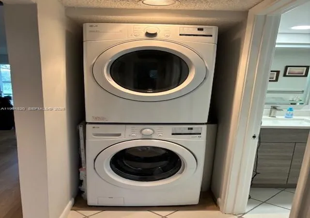 2nd image of 1001 Sw 128Th Ter, Pembroke Pines, FL 33027