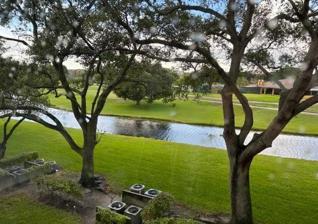 4th image of 1001 Sw 128Th Ter #307B, Pembroke Pines, FL 33027 | MLS# A11991820