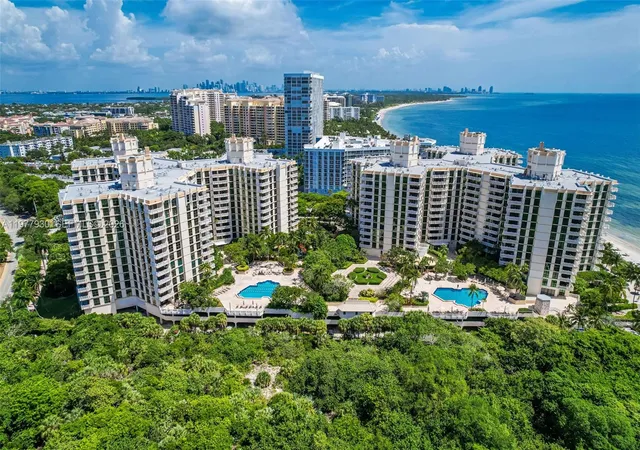 2nd image of 1121 Crandon Blvd E1203 #E1203, Key Biscayne, FL 33149 | MLS# A11977930