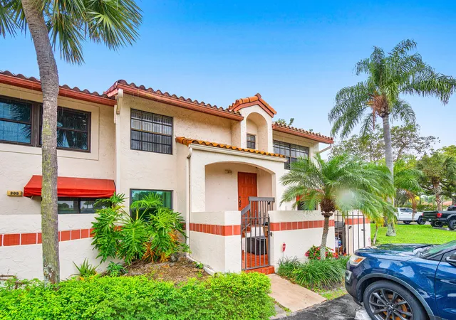 Photo 2 of Condo for sale at 312 Liberty Ct, Deerfield Beach, FL 33442 | MLS# B26009647 | Listing updated on 2026-09-23