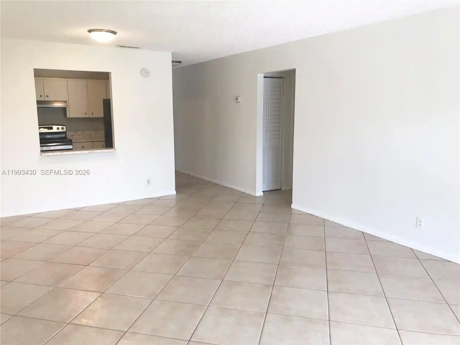 Listing Photo 1 - Condo for sale in 4118 Nw 88Th Ave located at 4118 Nw 88Th Ave, Coral Springs, FL 33065 - Unit #207