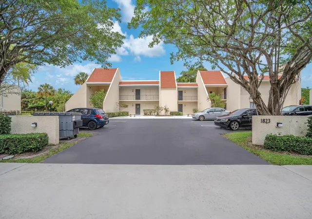 Photo 1 of Condo for sale at 1823 Presidential Way #E101, West Palm Beach, FL 33401 | MLS# B26009981 | Listing updated on 2026-09-23