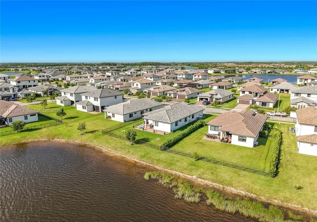 4th image of 5246 Karlia Dr, Ave Maria, FL 34142 | MLS# A11993913