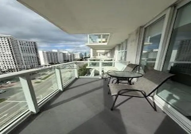 4th image of 5601 Collins Ave #1219, Miami Beach, FL 33140 | MLS# A11993418