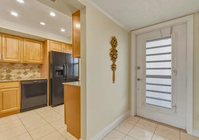 Photo 4 of Condo for sale at 9810 Marina Blvd #1136, Boca Raton, FL 33428 | MLS# B26010289 | Listing updated on 2026-10-07