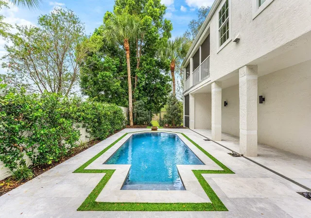 Photo 2 of Condo for sale at 11847 Pebblewood Dr, Wellington, FL 33414 | MLS# B26010389 | Listing updated on 2026-10-05