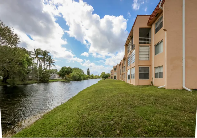 29th image of 9350 Sunrise Lakes Blvd #205, Sunrise, FL 33322 | MLS# B26010403