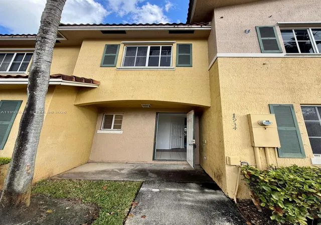 2nd image of 1934 Sw 60th Ave, North Lauderdale, FL 33068 | MLS# A11993512