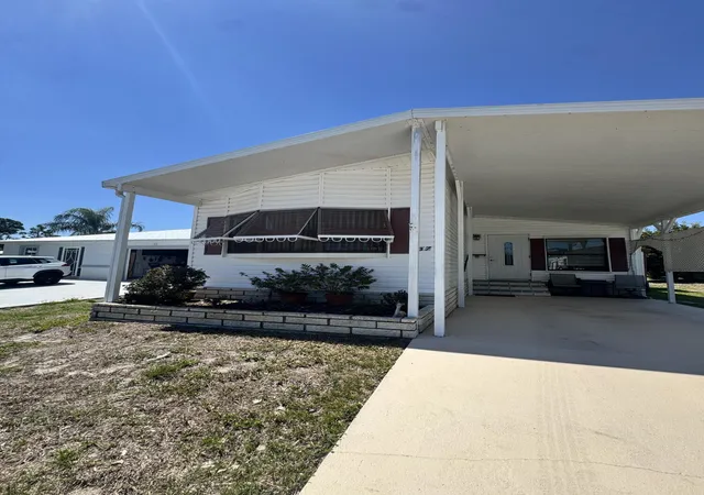 Photo 2 of Manufactured home for sale at 37 San Roberto, Fort Pierce, FL 34951 | MLS# B26010432 | Listing updated on 2026-09-23