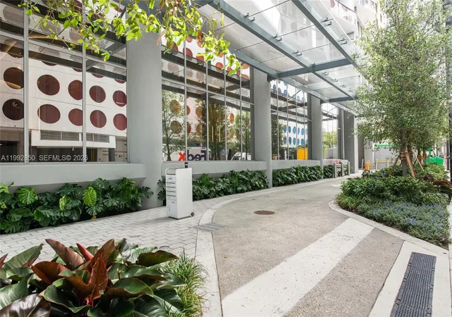 3rd image of 77 Se 5Th St #2914, Miami, FL 33131 | MLS# A11992850