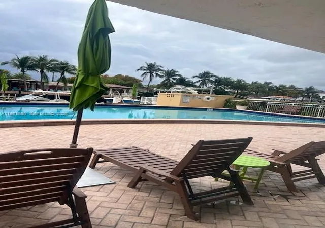 4th image of 2000 Ne 135Th St #601, North Miami, FL 33181 | MLS# A11971666