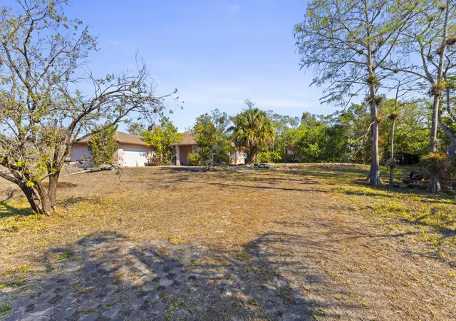 3rd image of 16331 N 80Th St St N, Loxahatchee, FL 33470 | MLS# B26010550