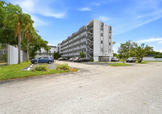 Homes for sale in Plantation, FL | 7541 Nw 16th St #1211, Plantation, FL 33313 | MLS# B26010669