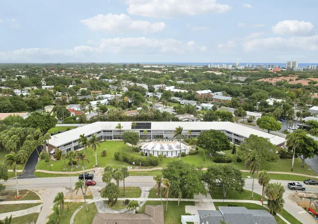2nd image of 331 Tequesta Dr, Jupiter, FL 33469