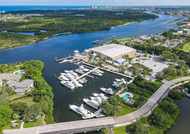 2nd image of 17081 Waterbend Dr, Jupiter, FL 33477