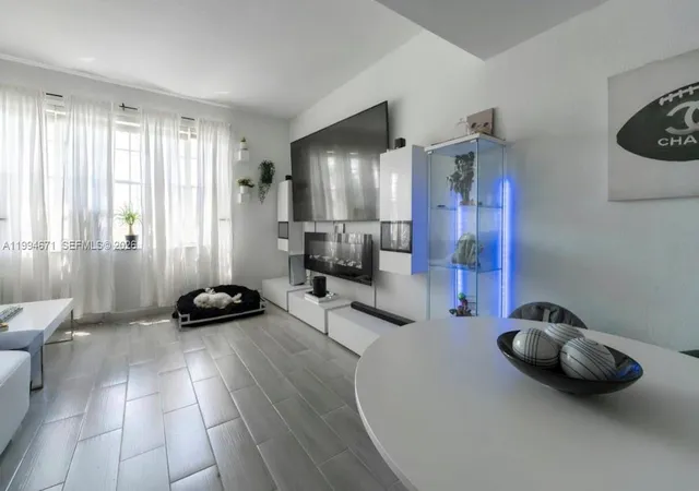 4th image of 705 Sw 148Th Ave #202, Sunrise, FL 33325 | MLS# A11994671