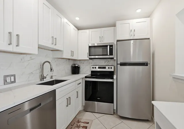 Homes for sale in Boca Raton, FL | 314 Brighton #H, Boca Raton, FL 33434 | MLS# B26010843