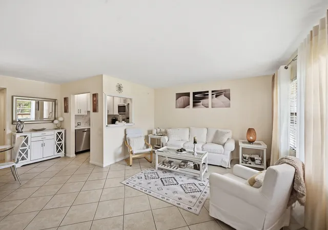 Homes for sale in Boca Raton, FL | 314 Brighton #H, Boca Raton, FL 33434 | MLS# B26010843