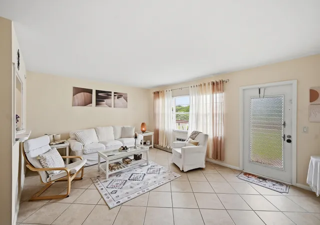 Homes for sale in Boca Raton, FL | 314 Brighton #H, Boca Raton, FL 33434 | MLS# B26010843