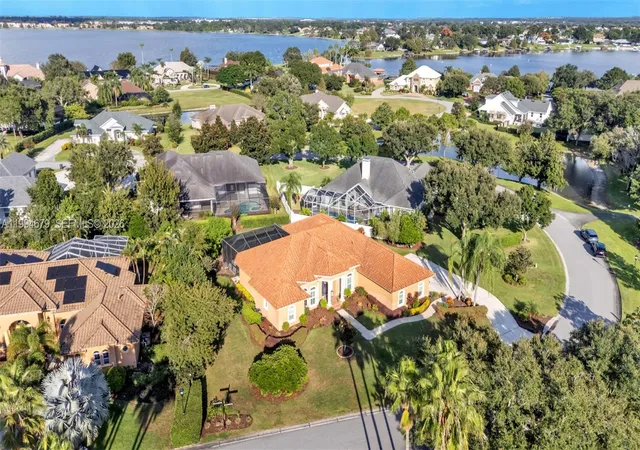 4th image of 237 Mclean Pt, Winter Haven, FL 33884 | MLS# A11994679
