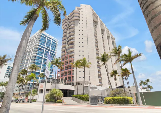 2nd image of 6767 Collins Ave #504, Miami Beach, FL 33141 | MLS# A11994814