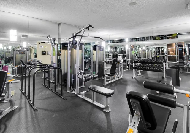 31st image of 6767 Collins Ave #504, Miami Beach, FL 33141 | MLS# A11994814