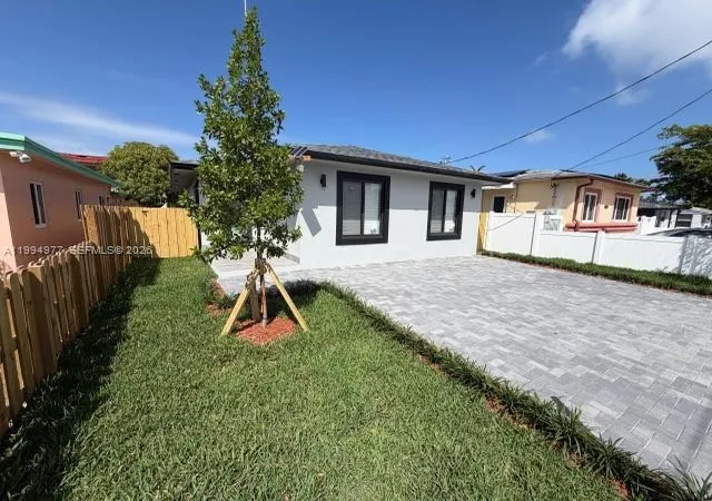 2nd image of 644 Nw 6th Ct, Hallandale Beach, FL 33009 | MLS# A11994977
