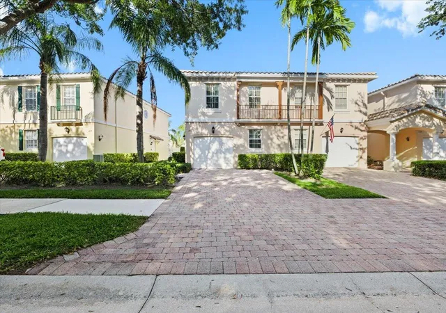 Homes for sale in Palm Beach Gardens, FL | 142 Santa Barbara Wy, Palm Beach Gardens, FL 33410 | MLS# B26011136