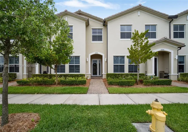 2nd image of 26442 Sw 148 Ct #26442, Princeton, FL 33032 | MLS# A11995008