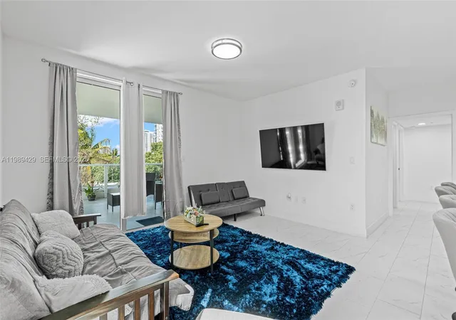 3rd image of 1850 Monroe St #309, Hollywood, FL 33020 | MLS# A11989429