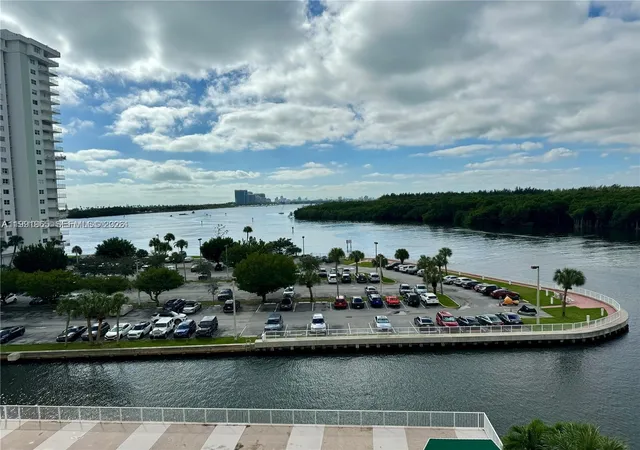 2nd image of 400 Kings Point Dr #609, Sunny Isles Beach, FL 33160 | MLS# A11991965