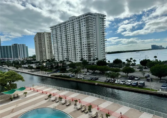3rd image of 400 Kings Point Dr #609, Sunny Isles Beach, FL 33160 | MLS# A11991965
