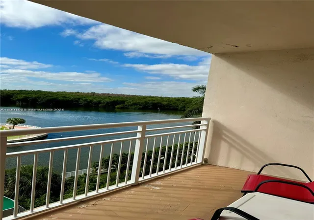 4th image of 400 Kings Point Dr #609, Sunny Isles Beach, FL 33160 | MLS# A11991965