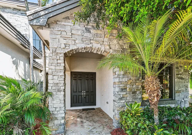 Photo 2 of Single family home for sale at 10509 Vignon Ct, Wellington, FL 33449 | MLS# B26011272 | Listing updated on 2026-09-28