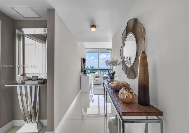 2nd image of 6899 Collins Ave #2403, Miami Beach, FL 33141 | MLS# A11979521
