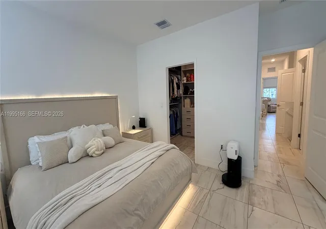 5th image of 181 Sw 170Th Ave, Pembroke Pines, FL 33027 | MLS# A11995166