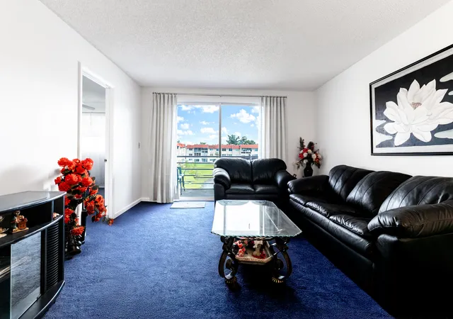 2nd image of 2800 Sunrise Lakes Dr W #Apt 301, Sunrise, FL 33322 | MLS# B26011432